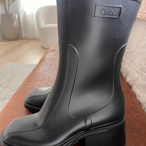 Chloe-Betty Rubber Rain Booties - Picture 7 of 8